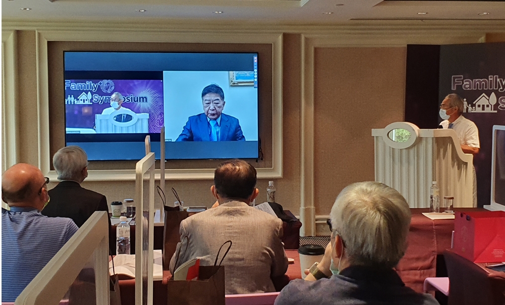 李茂盛教授於台日學術交流研討會上提出「子宮內膜內點位方式注射自體濃縮血小板」技