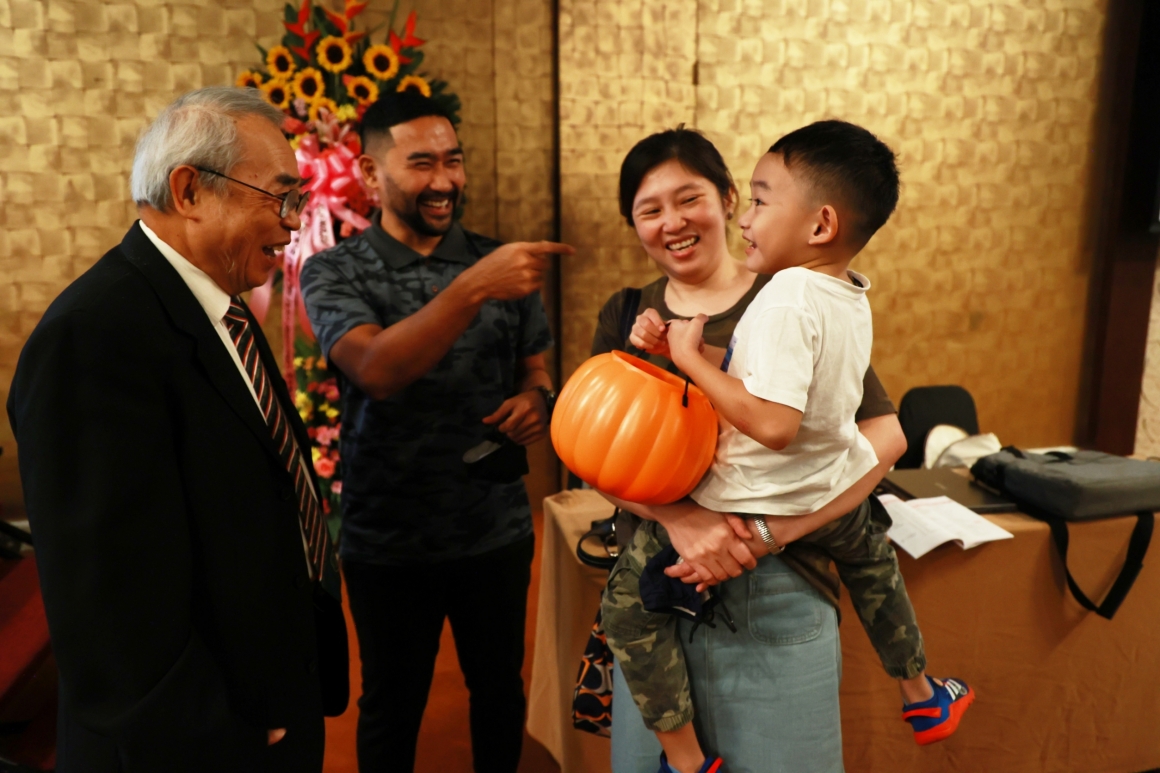 Aireen & Henry夫妻在活動會場分享8年不孕